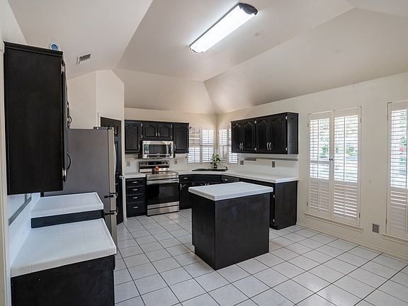 5th image of 108 Churchill Blvd