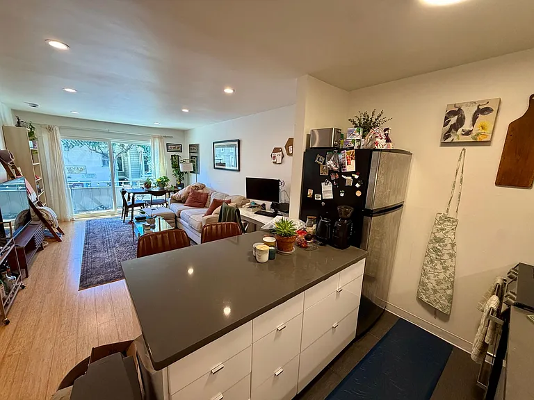 2562 Post St — Photo 6