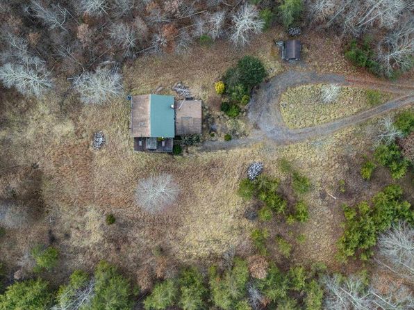 1929 Lake Ferndale Dr, Springfield, WV 26763