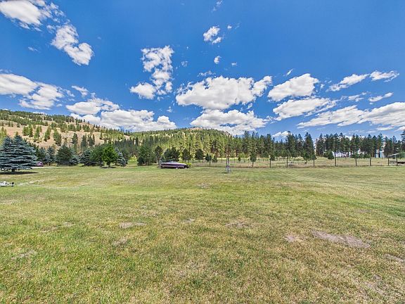 4th image of 19 Louie Creek Dr