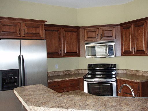 4th image of 605 Charleswood Dr