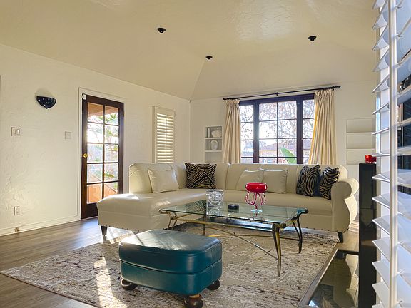 3rd image of 1250 S Crescent Heights Blvd