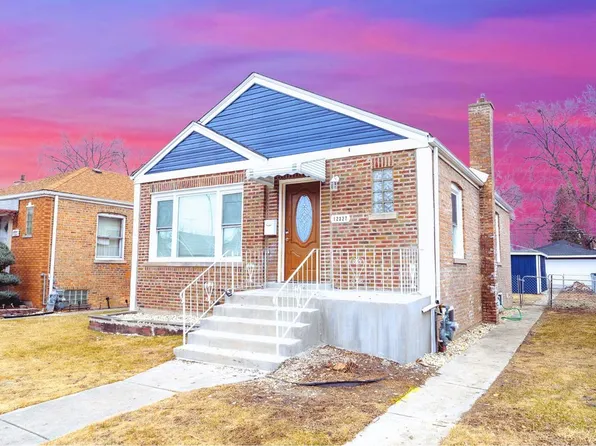 12327 S Throop St, Calumet Park, IL 60827