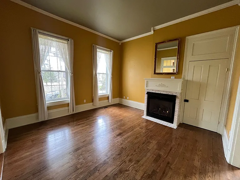 348 S Morton St — Photo 7