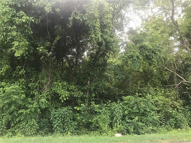 1st image of 510 S Greenbriar Rd