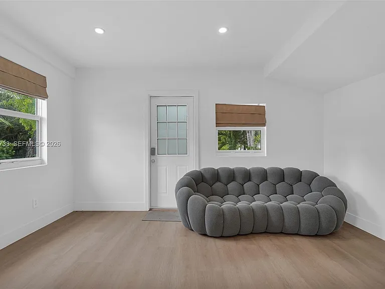 21 NE 48th St #2 — Photo 7