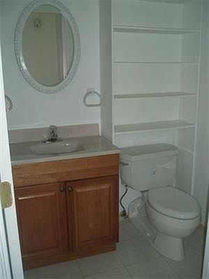 4th image of 1463 Davison St APT 3