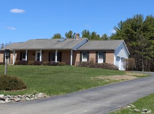 115 Fisher Ln, Milford, PA 18337