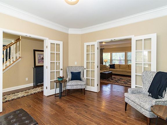 5th image of 8395 Ashmont Way