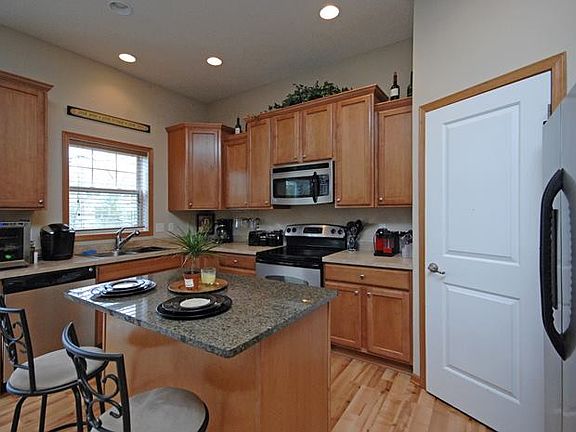 3rd image of 5065 Dunkirk Pl N