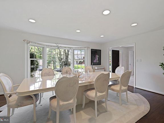 5th image of 9125 Cranford Dr