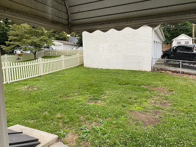 121 Sharpless St — Photo 16