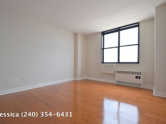 4th image of 3333 Broadway APT C22f