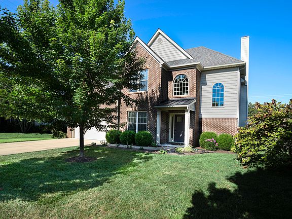 3rd image of 393 Gleneagles Way