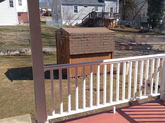 4th image of 1302 Fort Manor Dr