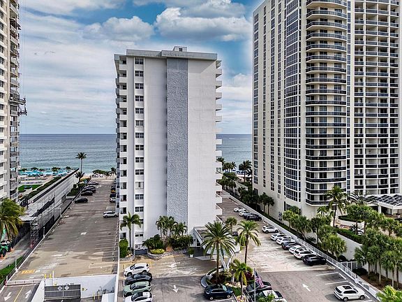 2nd image of 4250 Galt Ocean Drive #8a