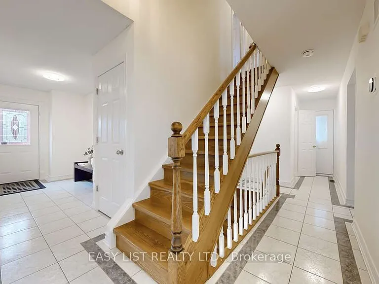 855 Queen St W #1 — Photo 30