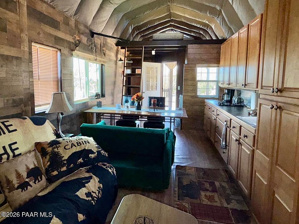 7th image of 1082 W Picacho Dr