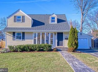 2102 Dartmouth Dr, Alexandria, VA 22307