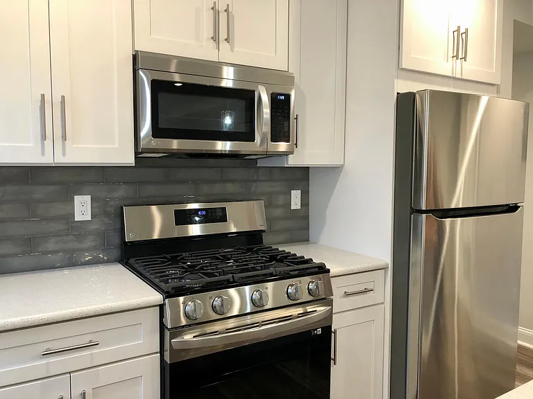 40 Williamson Ave #2 — Photo 3