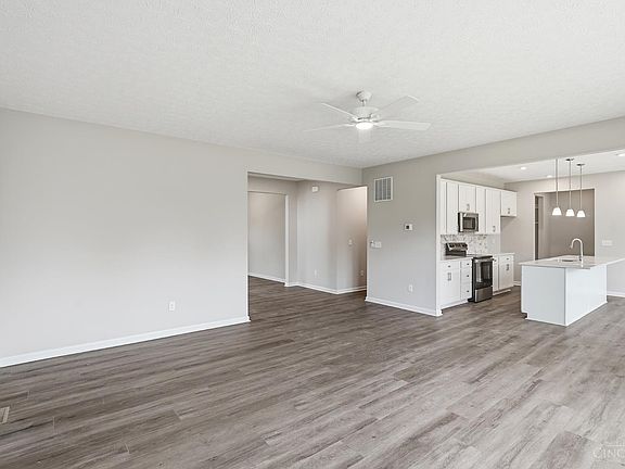 4th image of 1204 Eagle Blvd