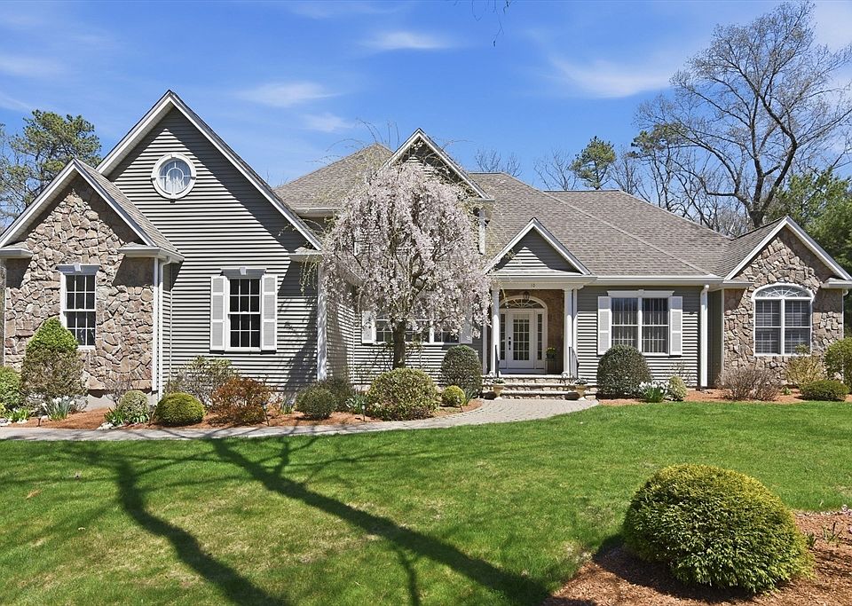1st image of 10 Analore Cir