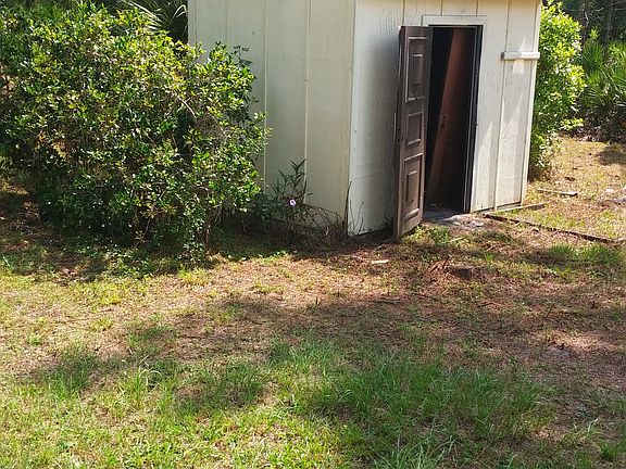 2nd image of 5881 Ironwood Ave