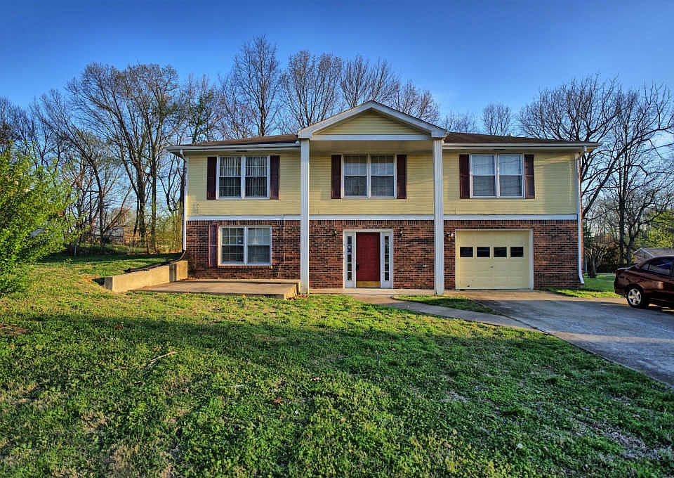 1st image of 218 Marshall Dr