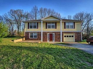 218 Marshall Dr, Clarksville, TN 37042