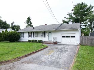 6 Putnam Rd, Fishkill, NY 12524