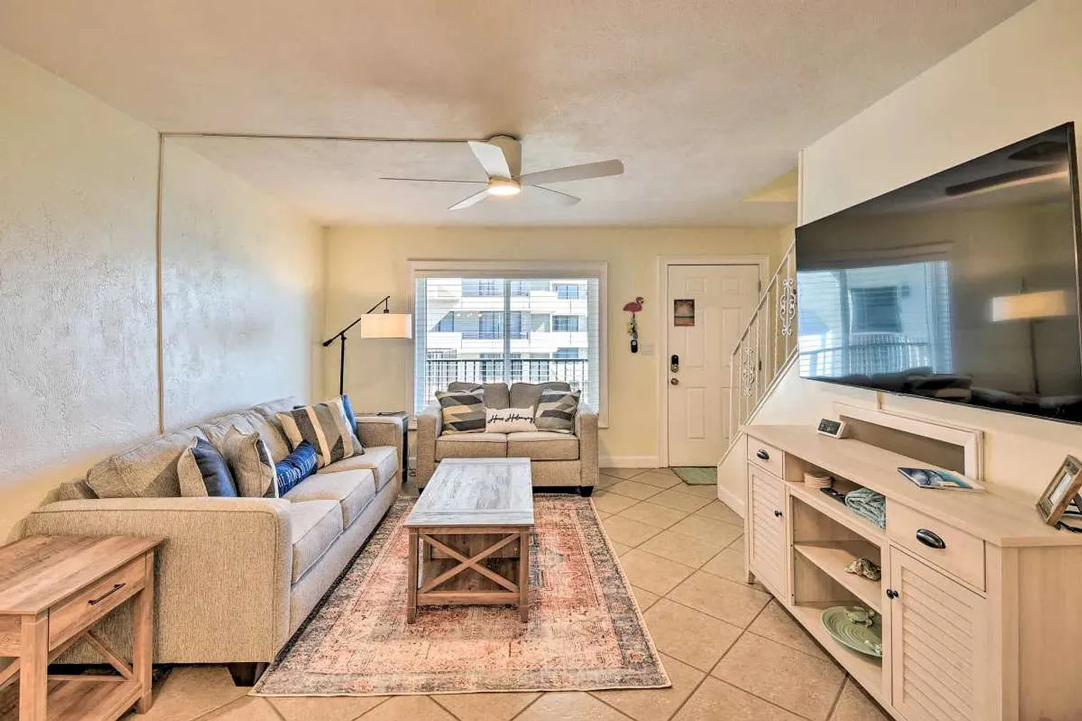 2 bed, 1.0 bath, $3,528 — Photo 2