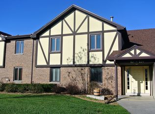 602 Carol Ct #D2, Pontiac, IL 61764