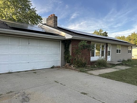 4th image of 16 Turner Dr