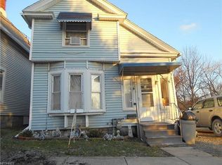 242 Park Pl, Conneaut, OH 44030