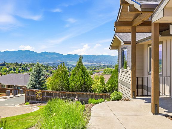 5th image of 1017 Fawnhills Cir