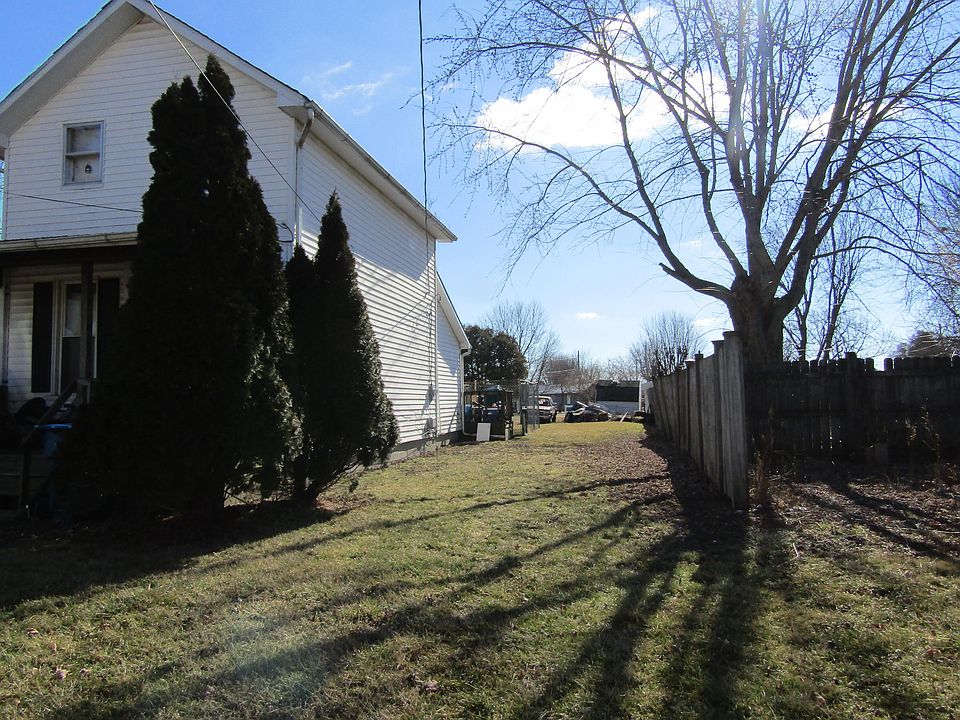 2nd image of 257 W Letson St