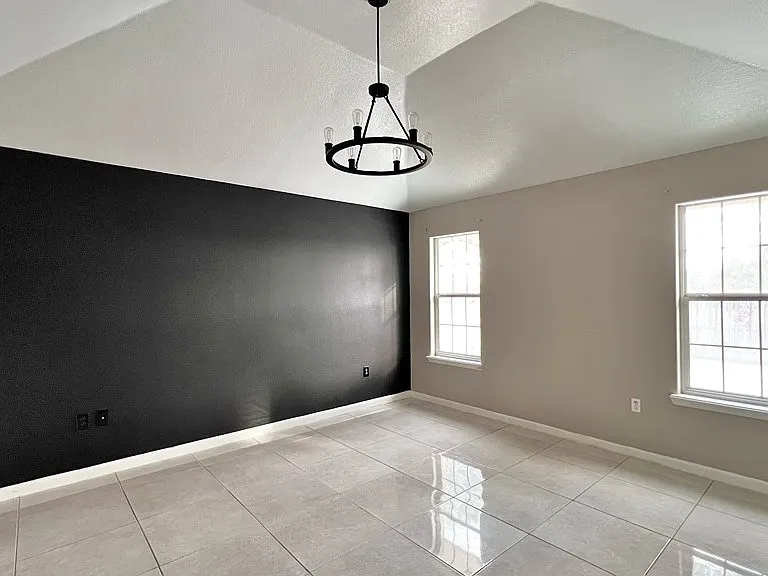 1890 Timberwood Dr — Photo 12