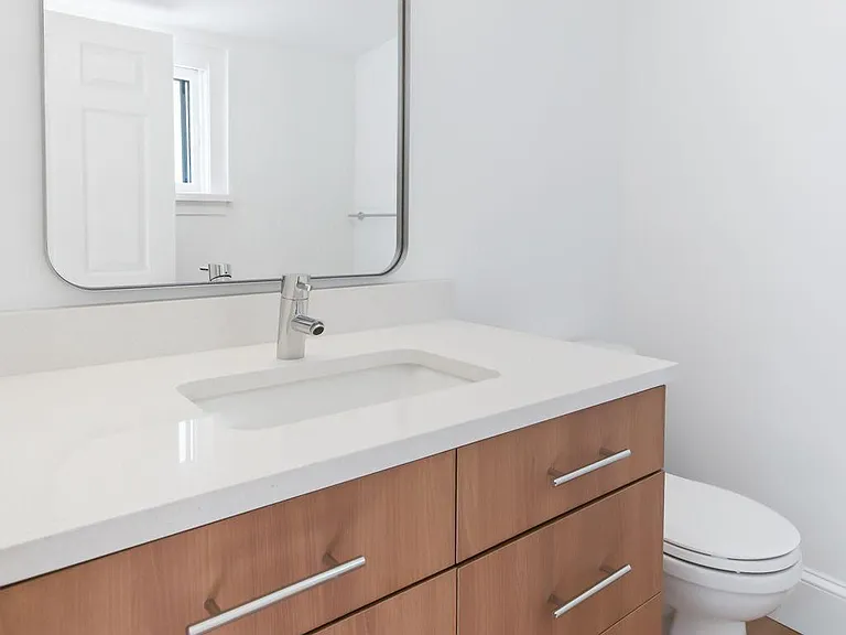349 N Mulberry St — Photo 17
