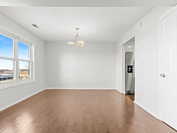 3rd image of 6509 Liberty Ave APT C3