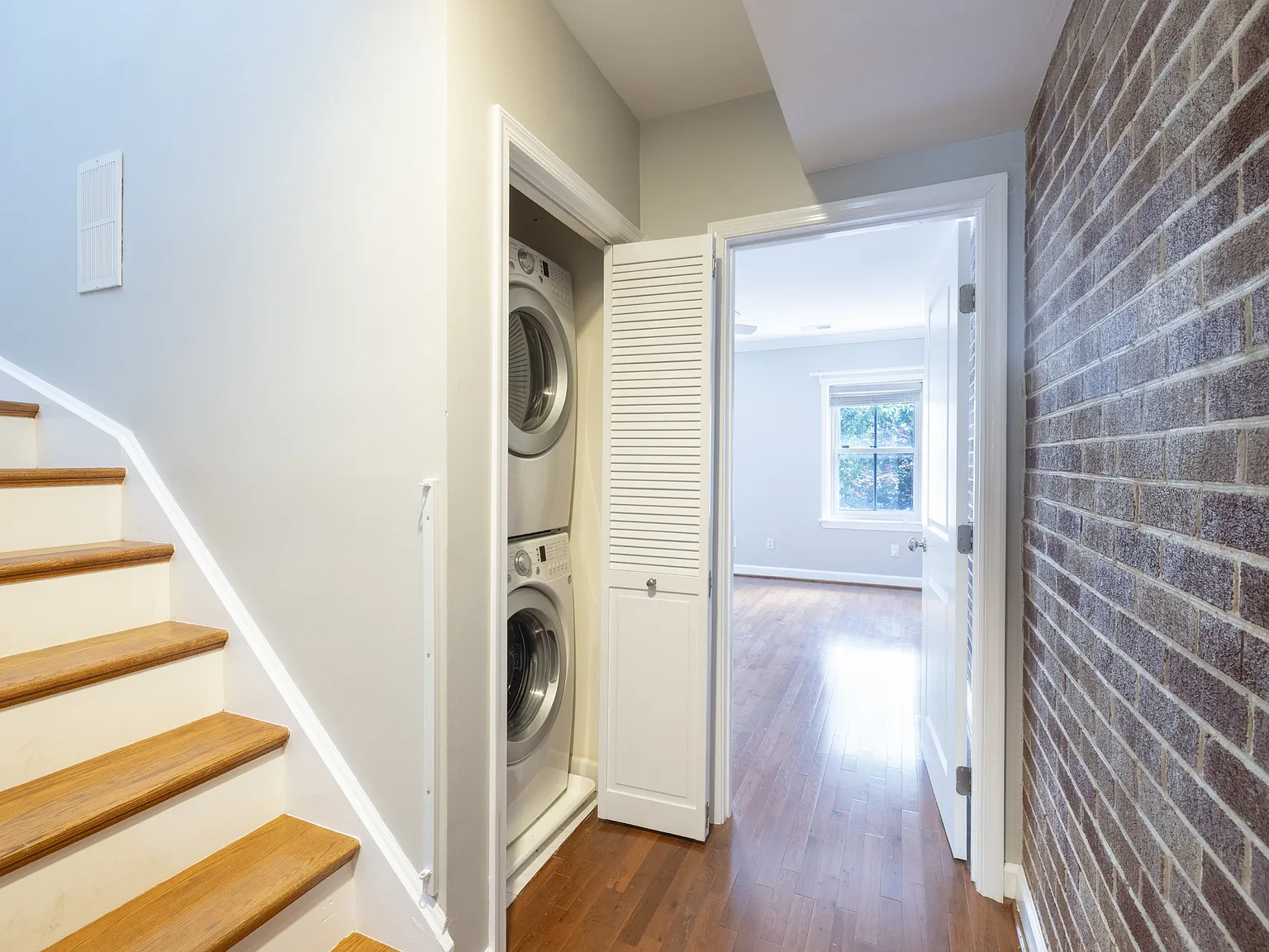 1122 K St SE (DC) - 1 — Photo 4