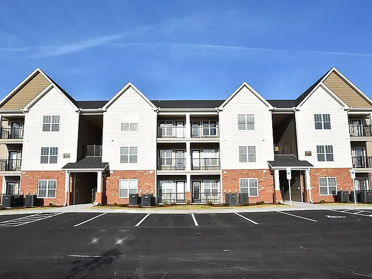 The Berkeley at Medford Pointe is a garden-style apartment community that offers 1 and 2 bedroom apartments in 3-story buildings.