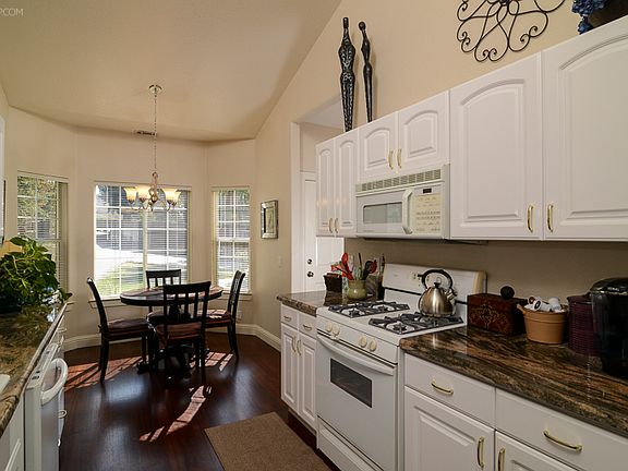 2563 Shadowfax Lane -MLS-9_02172016