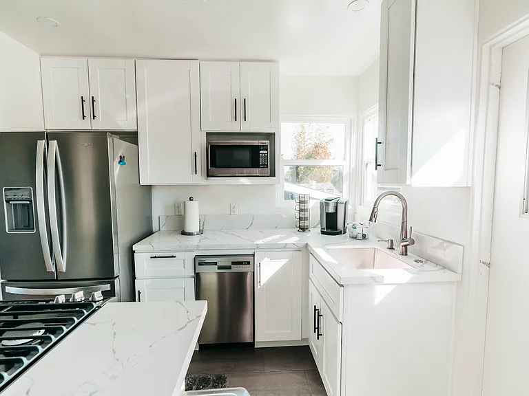 4129 Vermont St — Photo 9