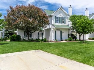 196 Vista Cir UNIT 10C, North Olmsted, OH 44070