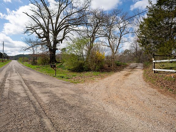 4th image of 1321 Sand Mountain Rd