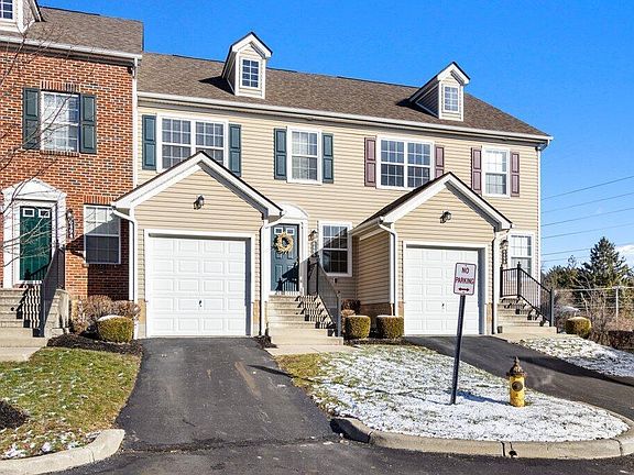 3rd image of 6496 Ash Rock Cir