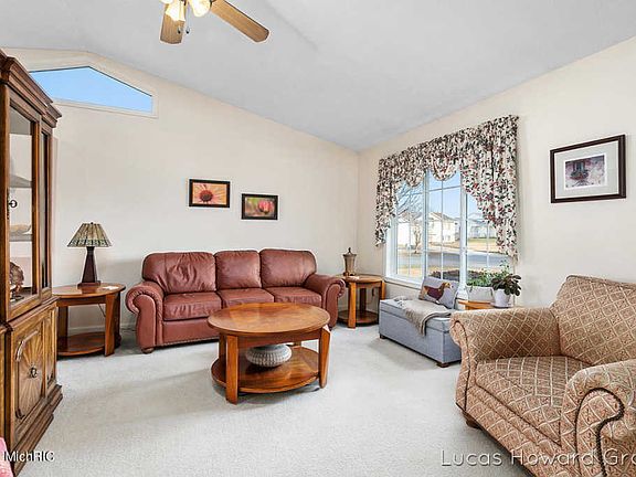 5th image of 6641 Summerbreeze Dr SE