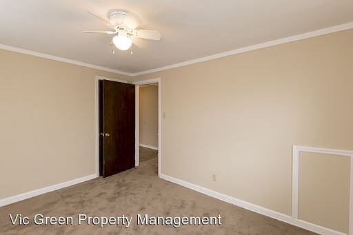5th image of 527 Wiltshire Blvd APT D