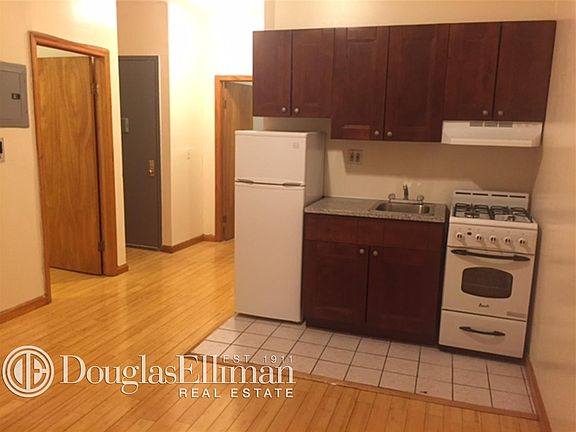 4th image of 1775 Lexington Ave APT 3B