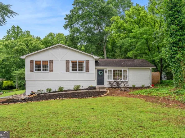 4120 Valley Wood Dr NW, Marietta, GA 30064